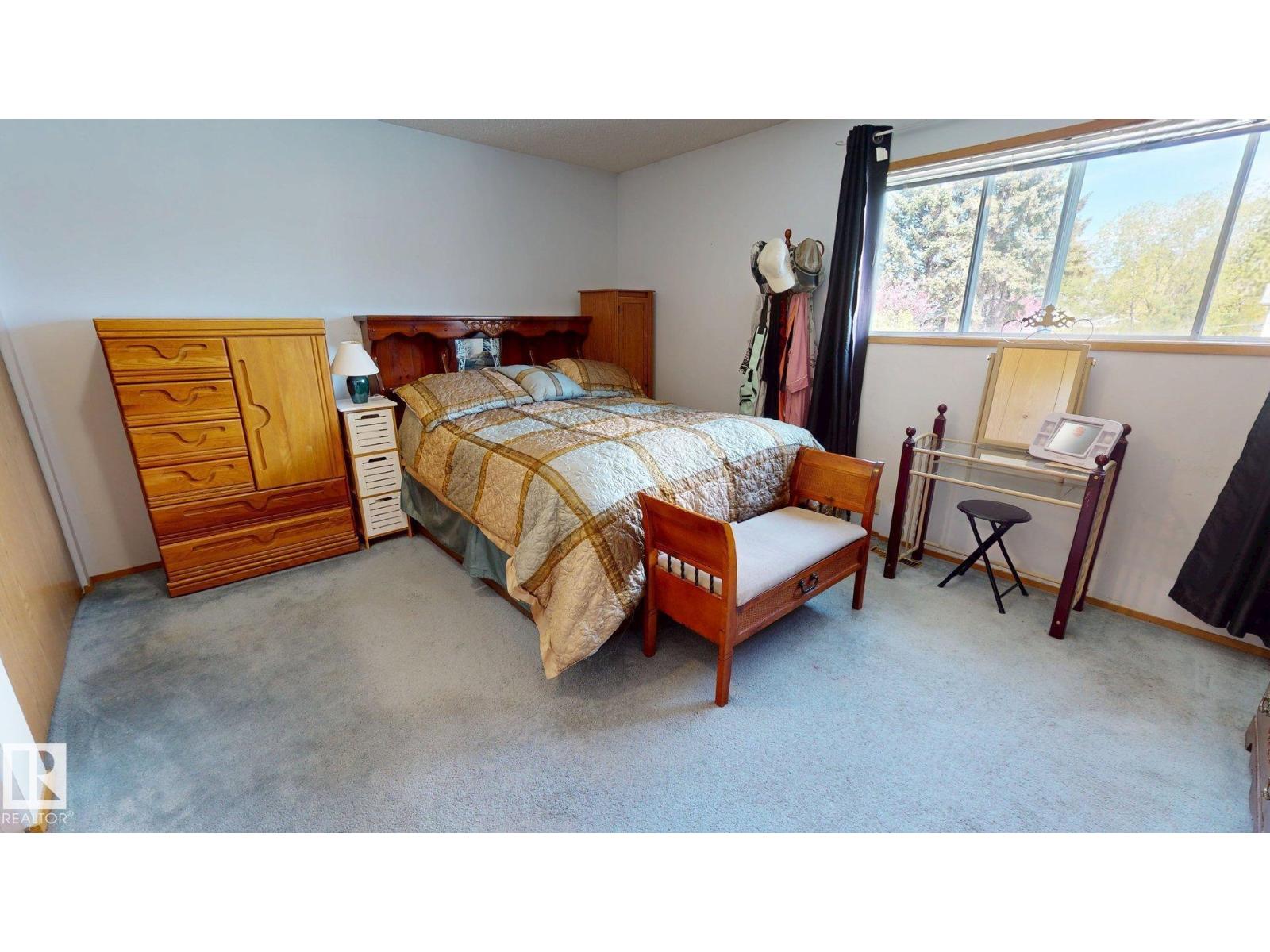410 ST. ANDREWS PL - 8