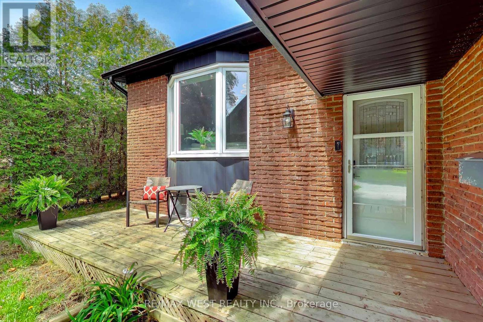 128 ROSER CRESCENT - Image 2