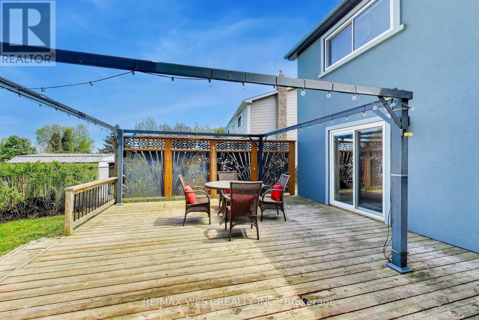 128 ROSER CRESCENT - 34