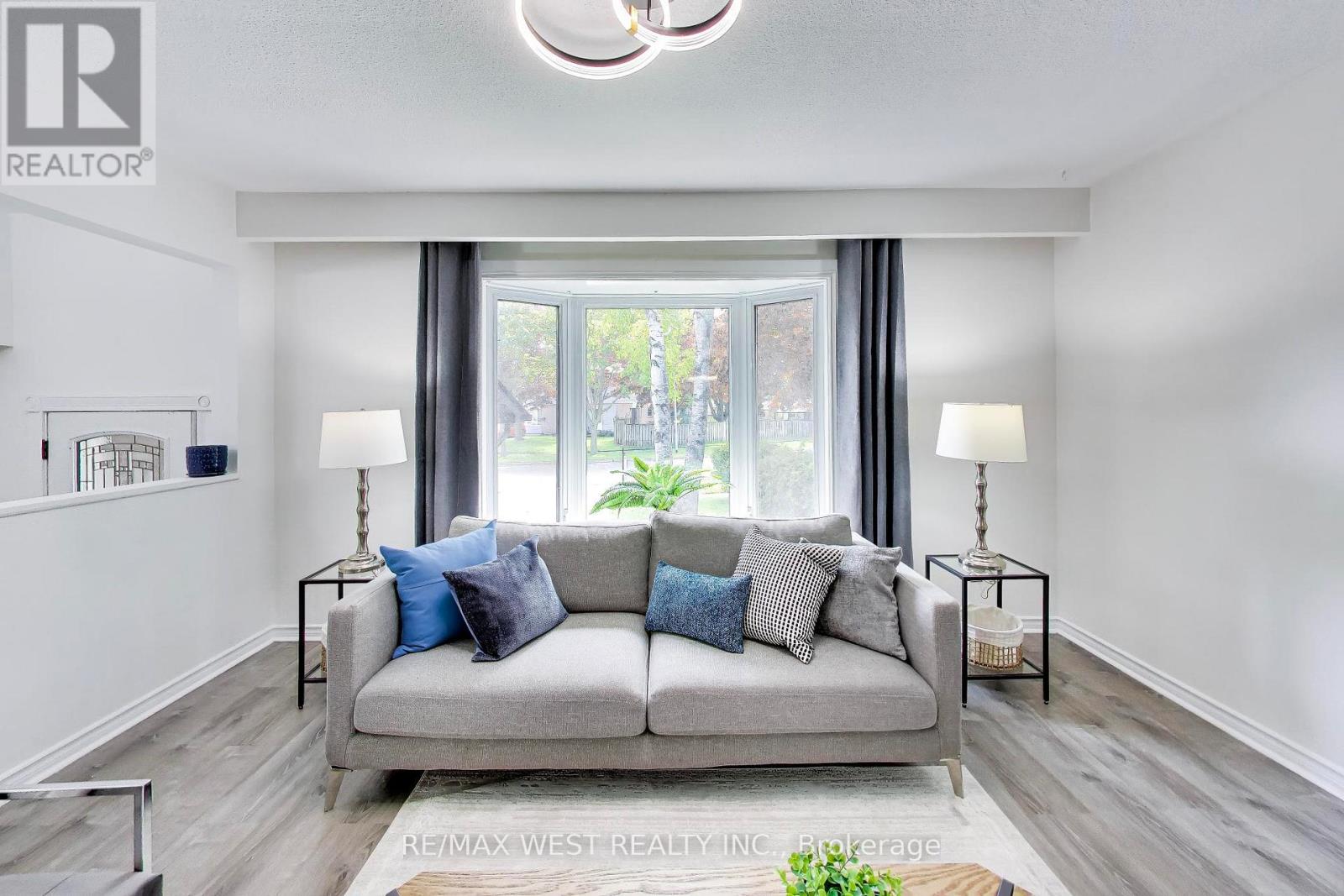 128 ROSER CRESCENT - 7