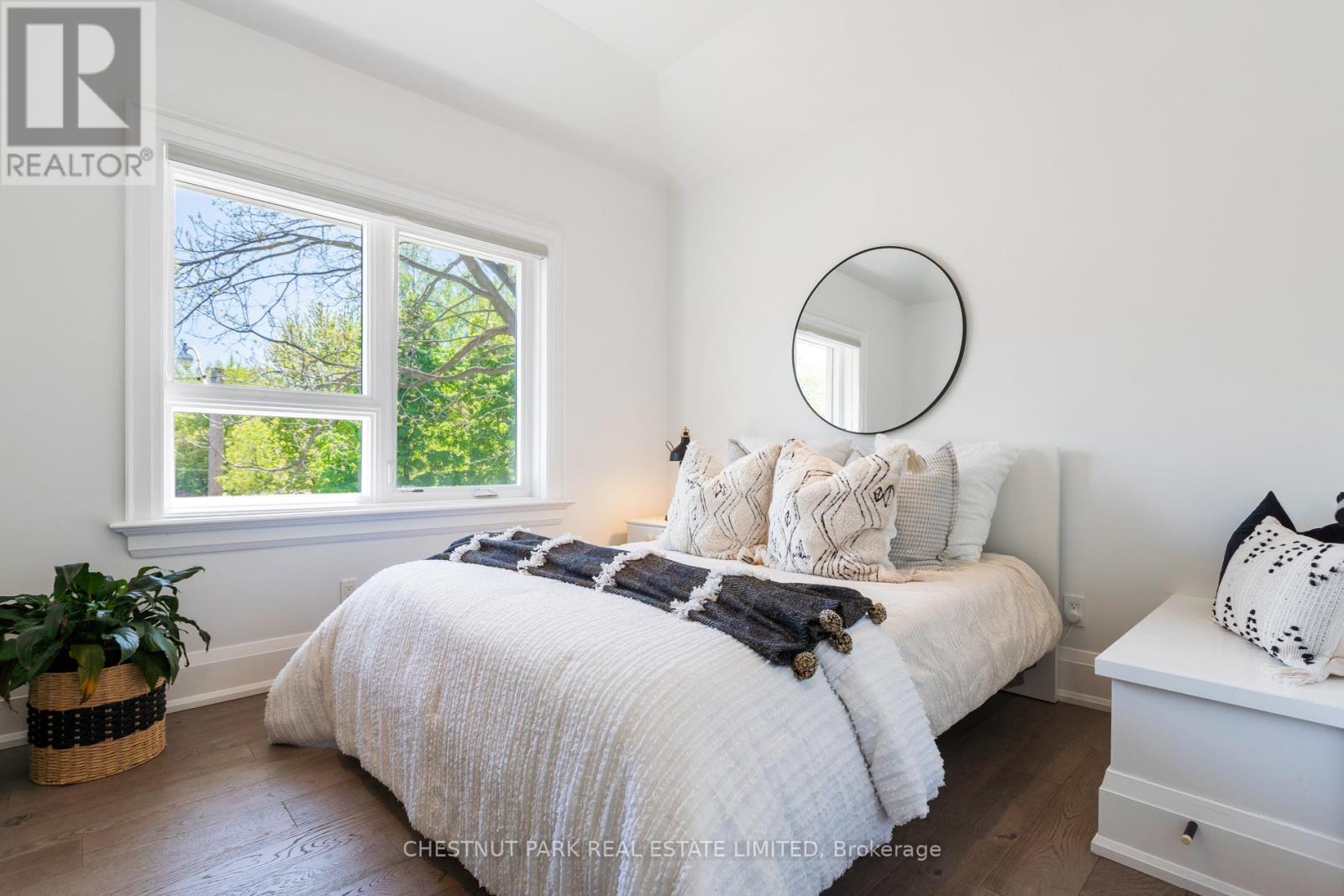 15 EDGEWOOD AVENUE - 25