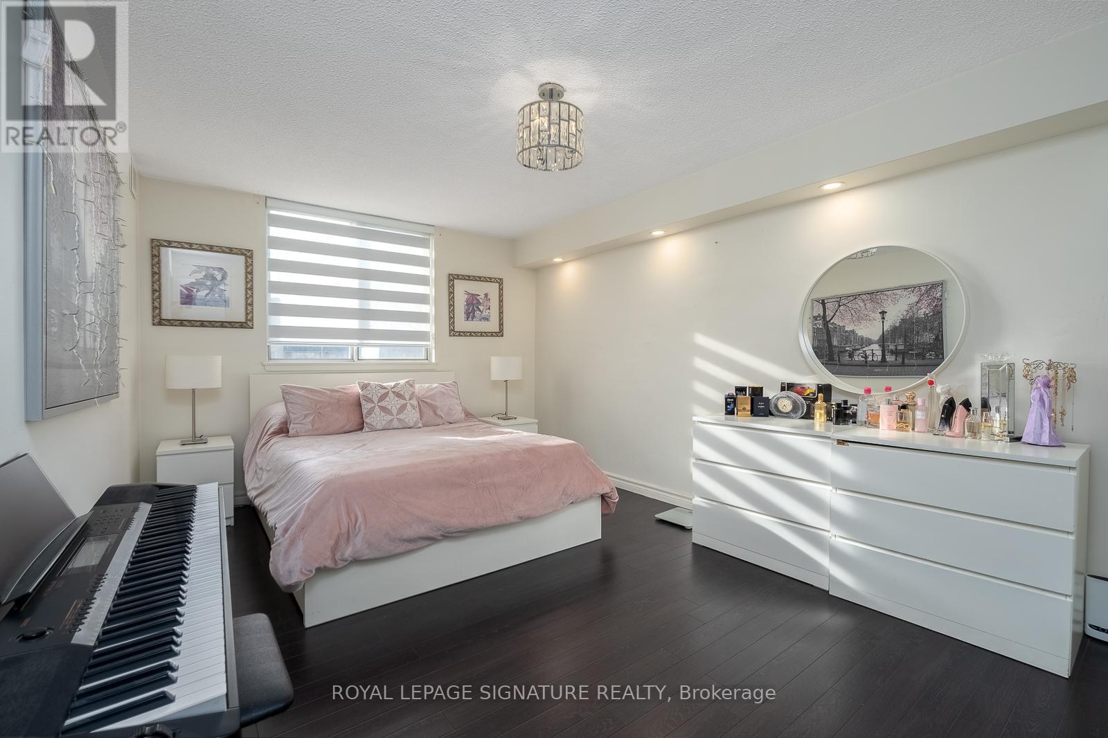#1110 120 DUNDALK DRIVE - 26