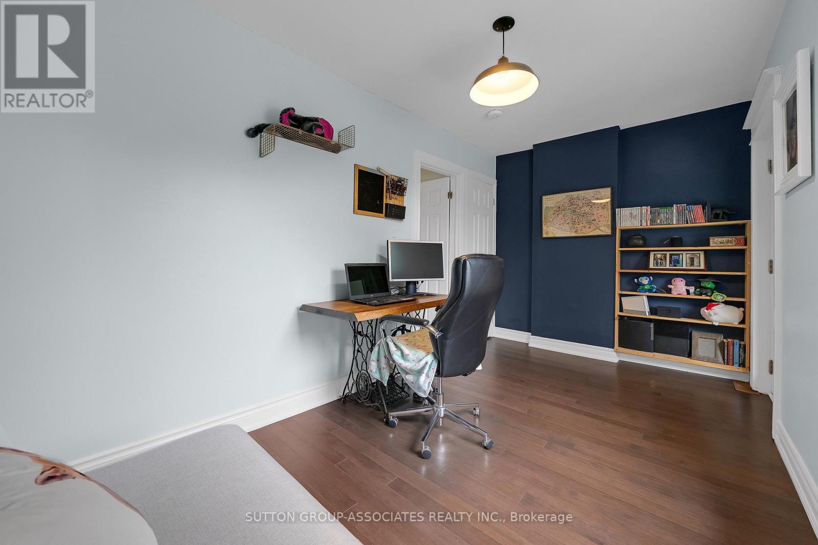 69 DAGMAR AVENUE - 20