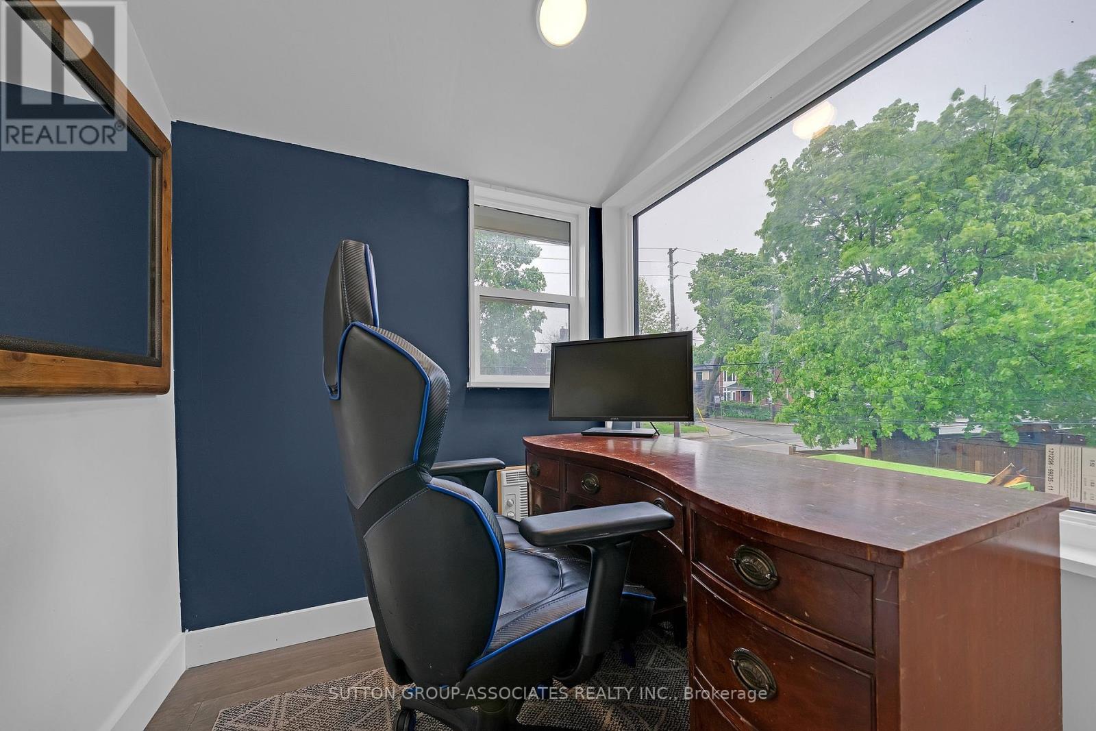69 DAGMAR AVENUE - 22