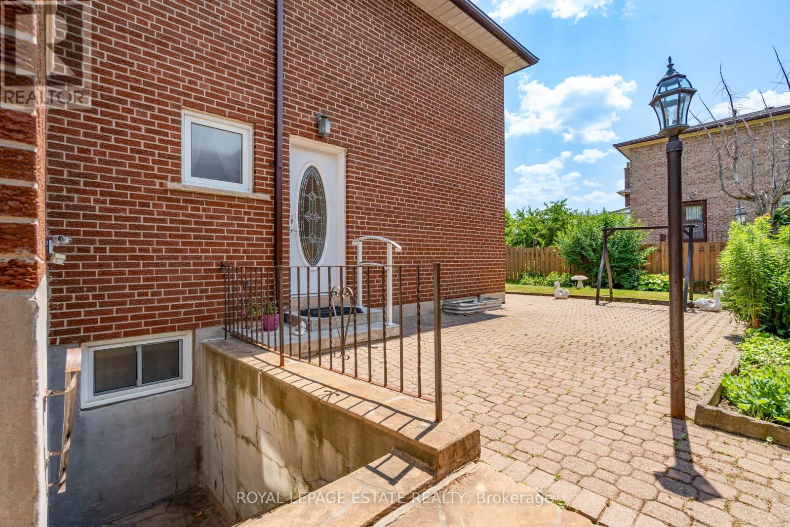17 ALTAIR AVENUE - 23
