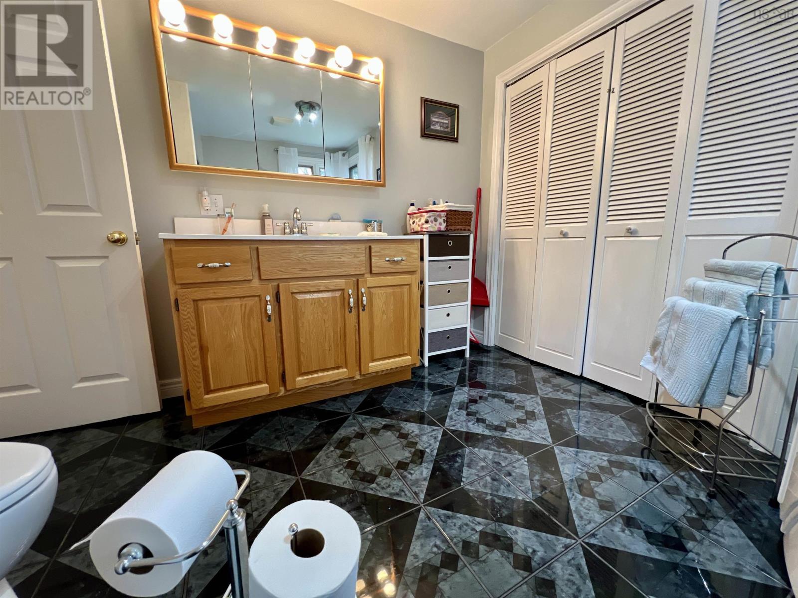 Property 37 of 47 of 1428 Coxheath Road