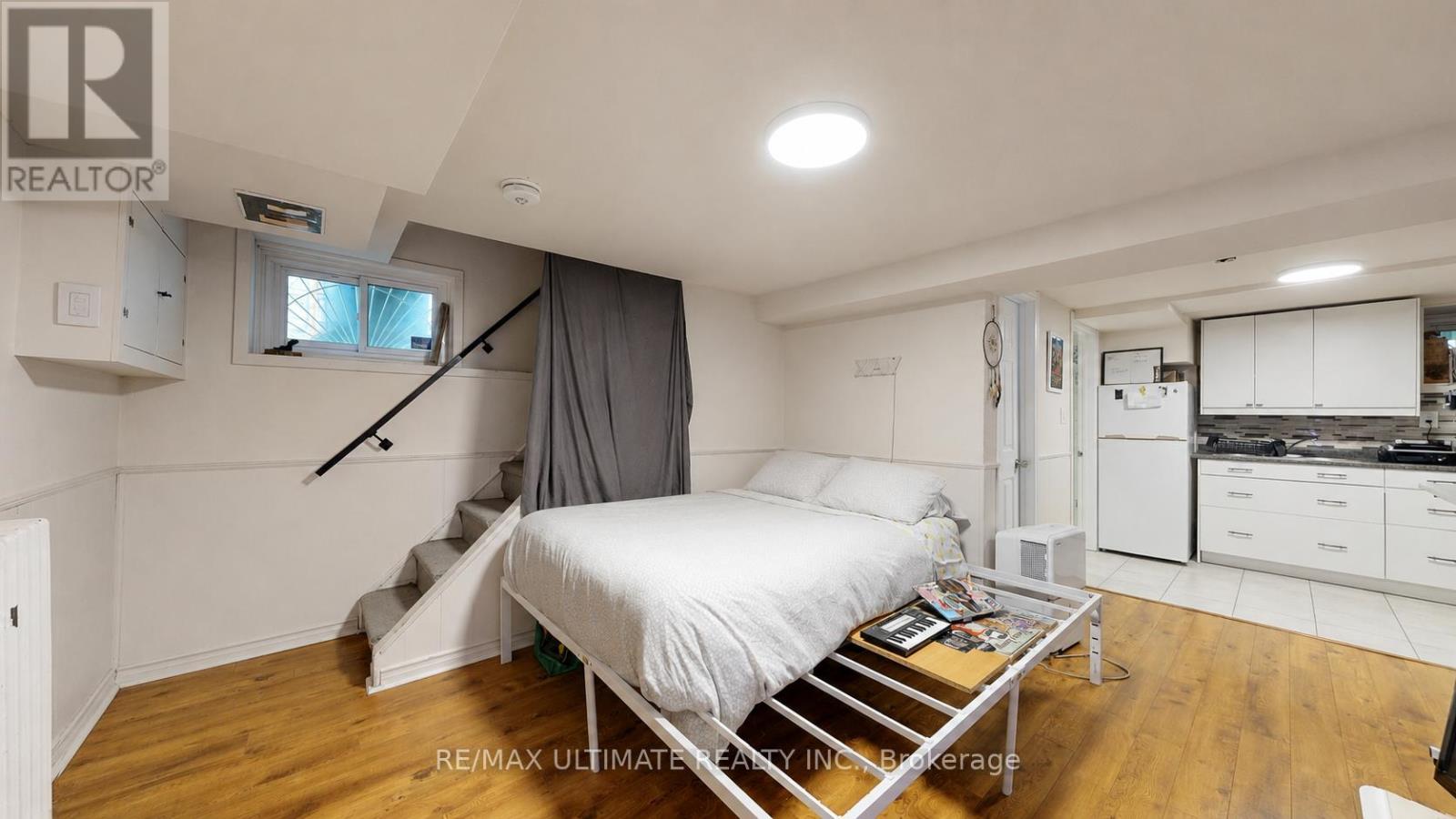 35 BLACKTHORN AVENUE - 29