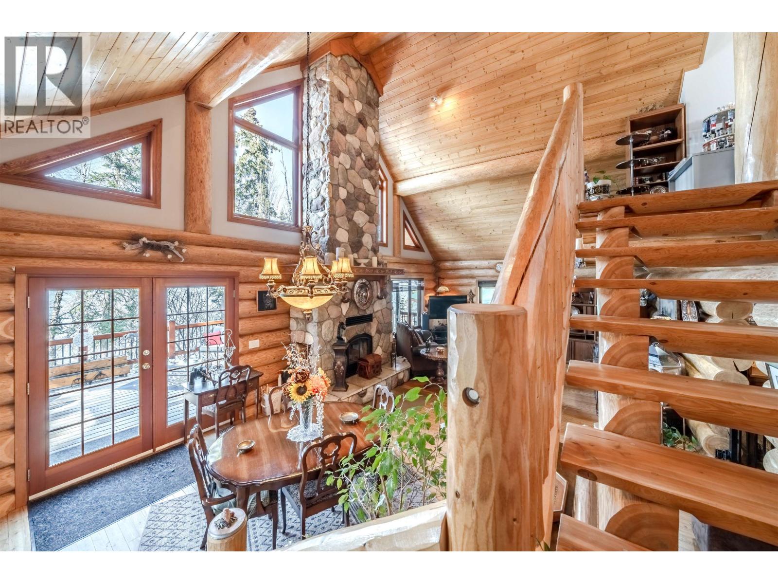 4677 CAVERLY ROAD, Lac La Hache