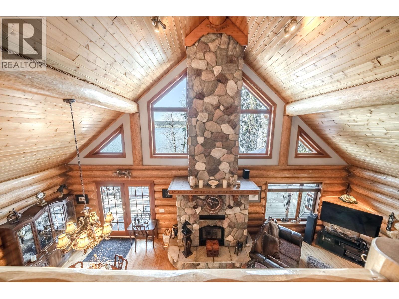 4677 CAVERLY ROAD, Lac La Hache