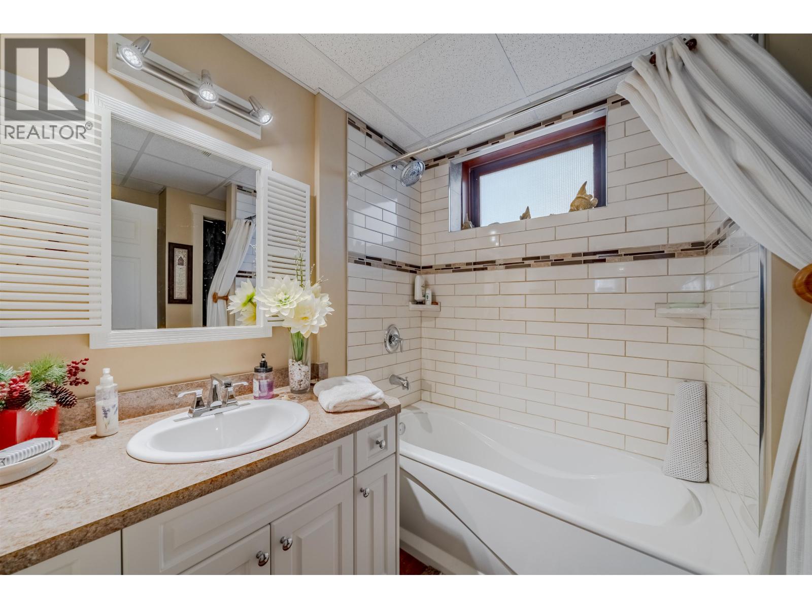 4677 CAVERLY ROAD, Lac La Hache