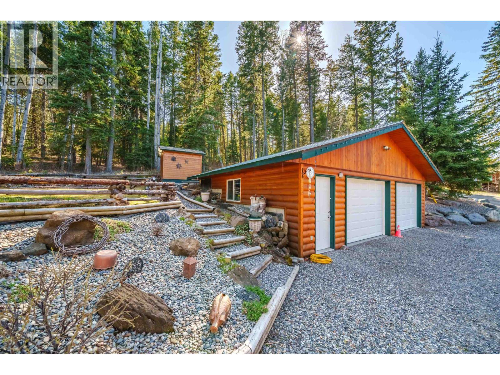 4677 CAVERLY ROAD, Lac La Hache