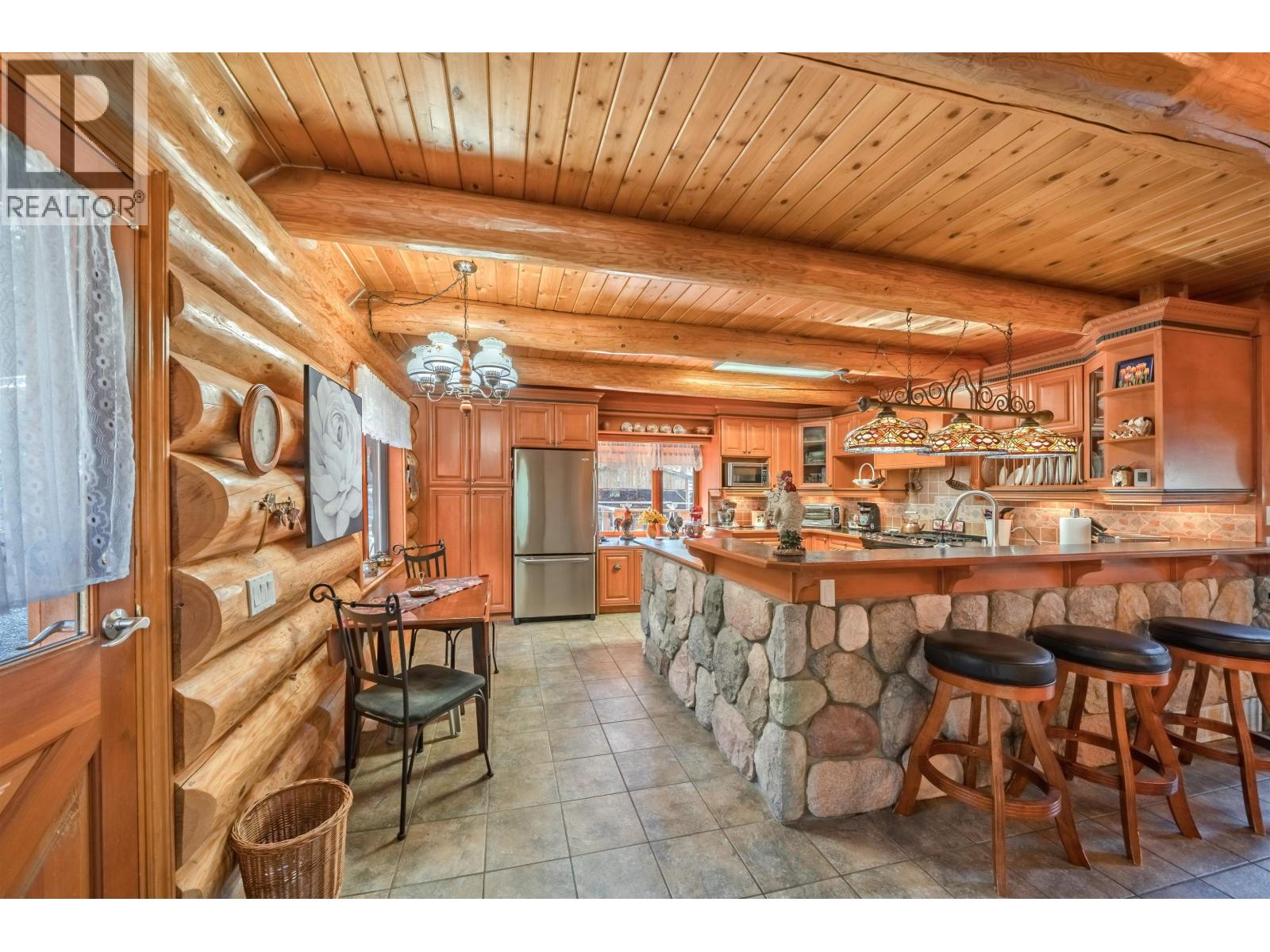 4677 CAVERLY ROAD, Lac La Hache
