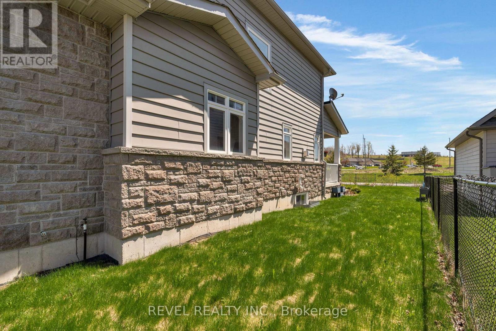 3123 STONE RIDGE BOULEVARD - 33