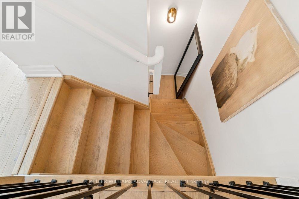 #402 57 MACAULAY AVENUE - 32