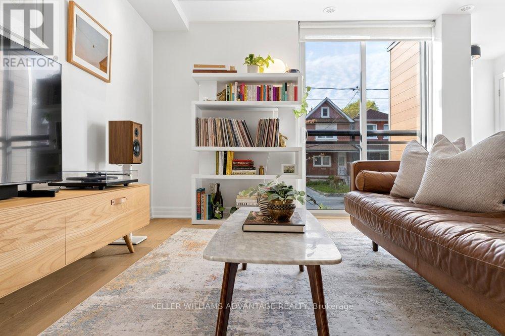 #402 57 MACAULAY AVENUE - 9