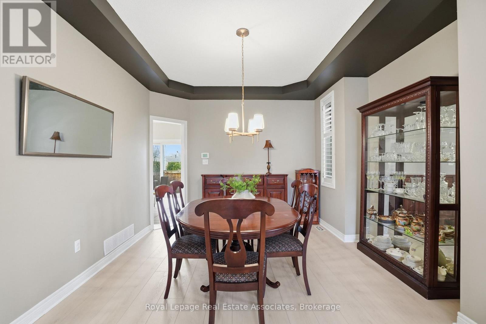 486 DELANEY COURT - 9
