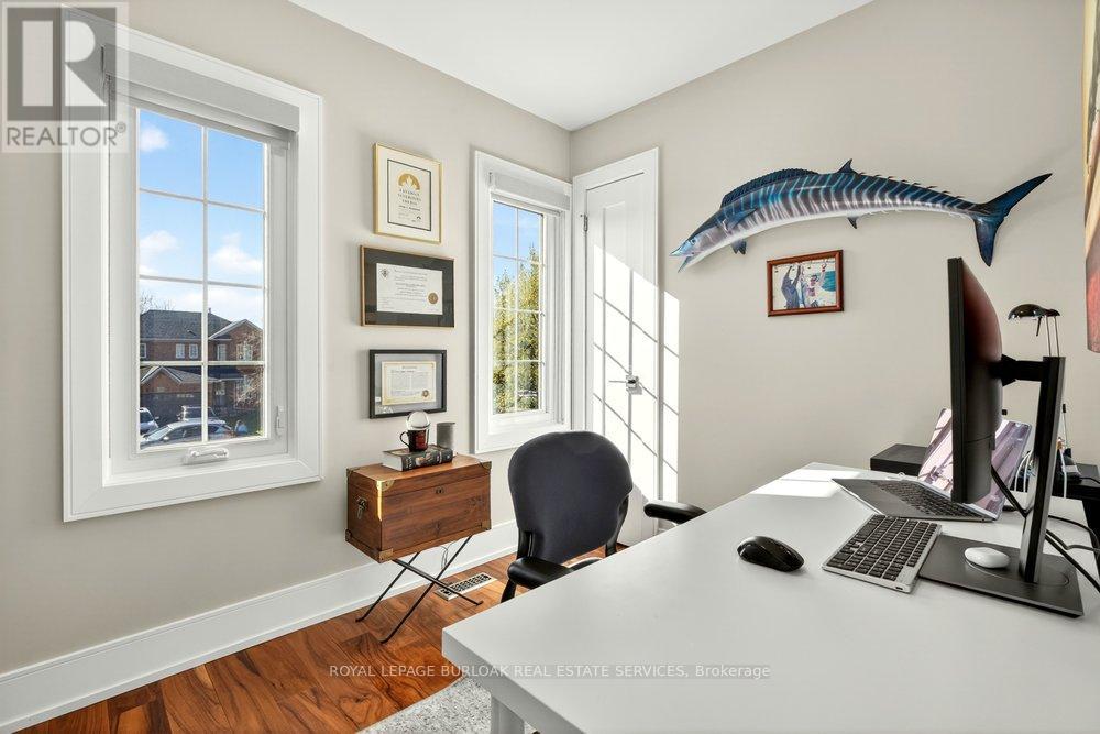 1078 AUGUSTUS DRIVE - 36