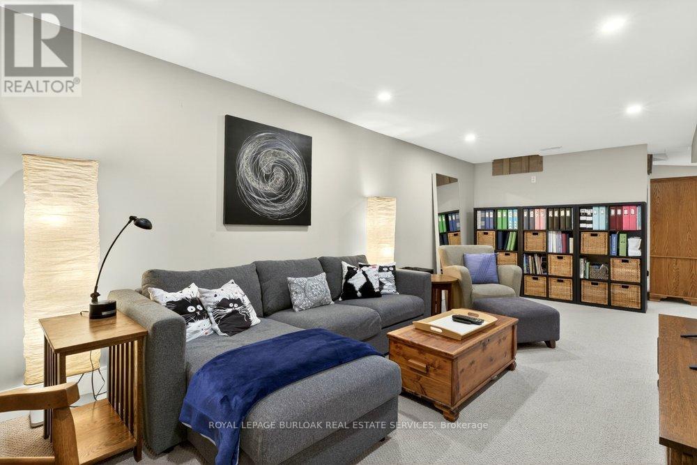 1078 AUGUSTUS DRIVE - 41