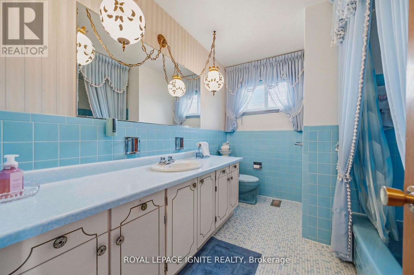 3746 TEESWATER ROAD - 26