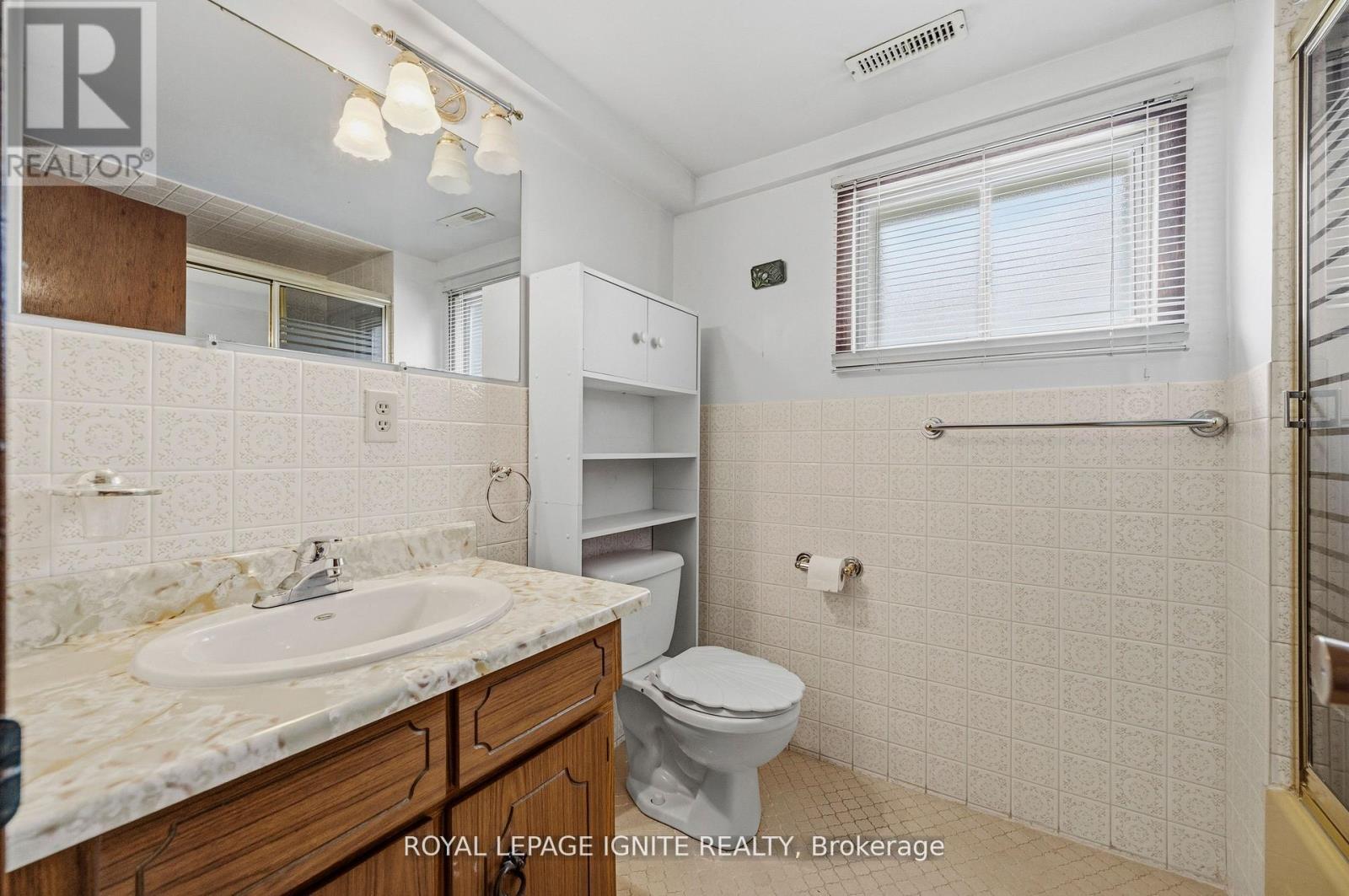 3746 TEESWATER ROAD - 39