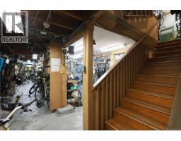 390 Moss St, Victoria, BC V8V4N1 Photo 39