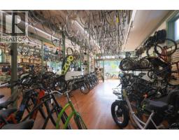 390 Moss St, Victoria, BC V8V4N1 Photo 36