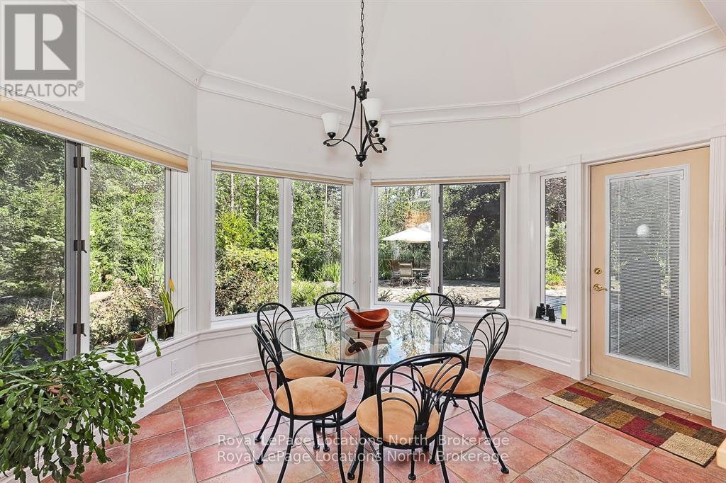 6 ALPINE COURT - 20