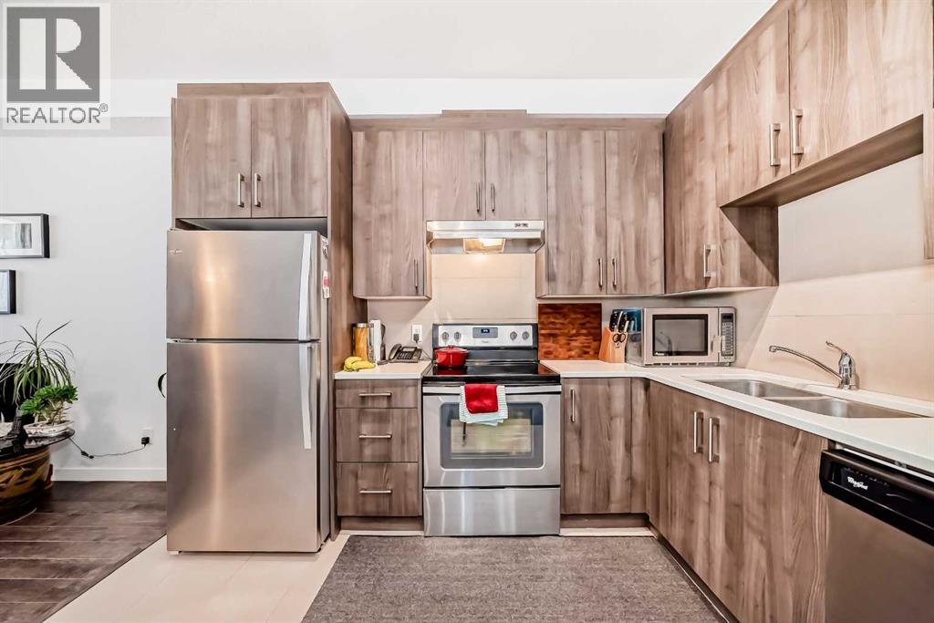 #203 2308 Centre Street NE - 6