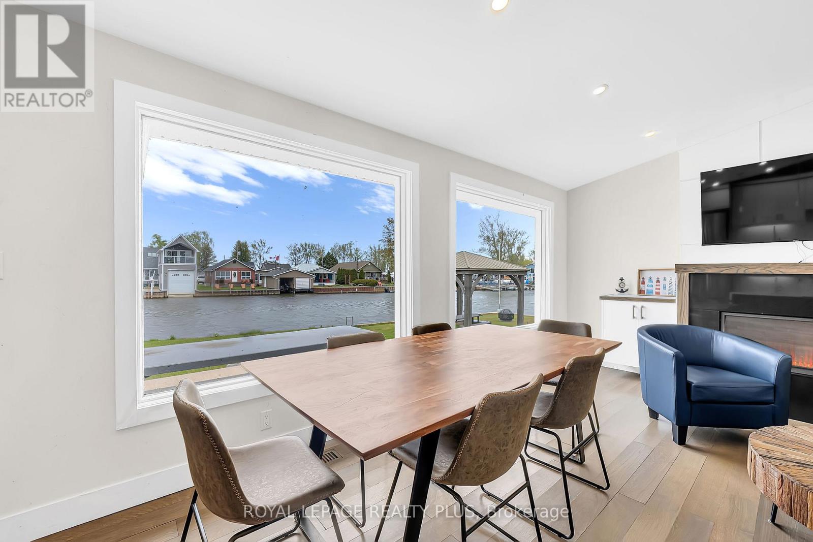 36 DICKINSON AVENUE - 10