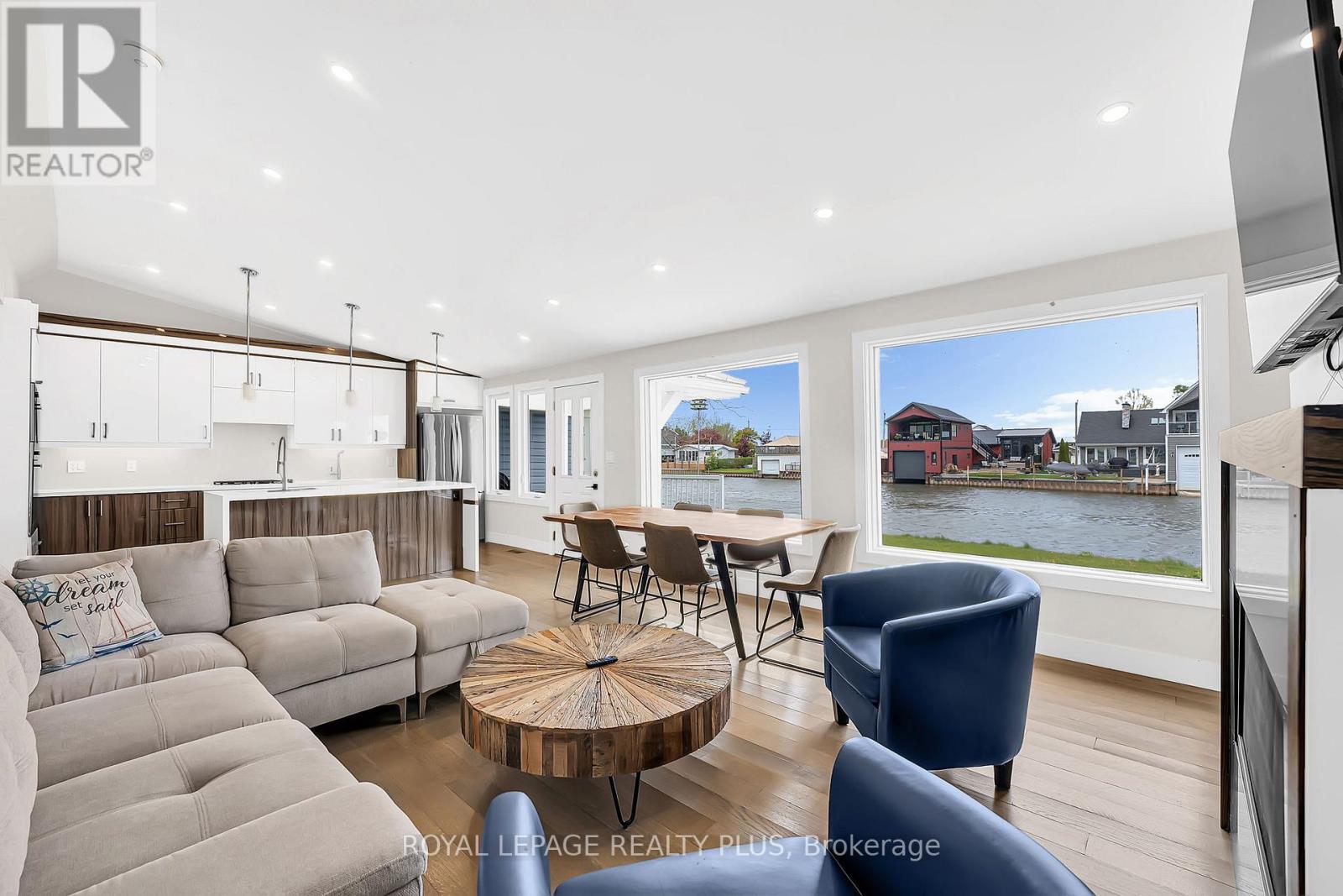 36 DICKINSON AVENUE - 12