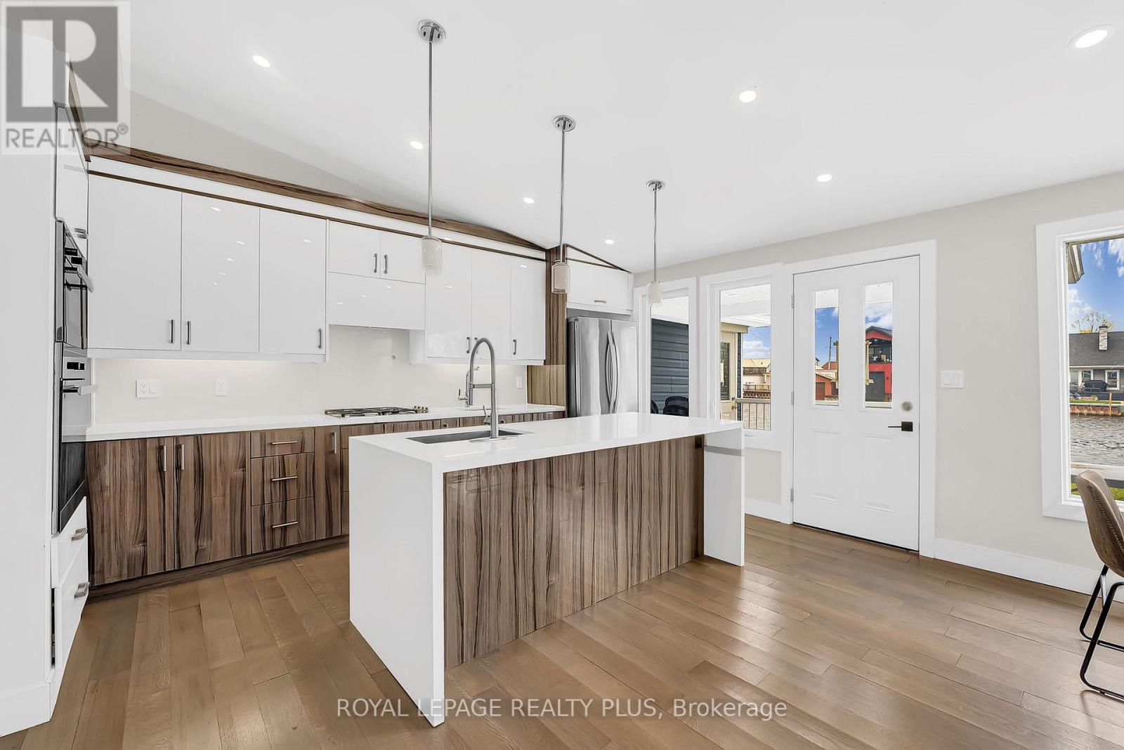 36 DICKINSON AVENUE - 15