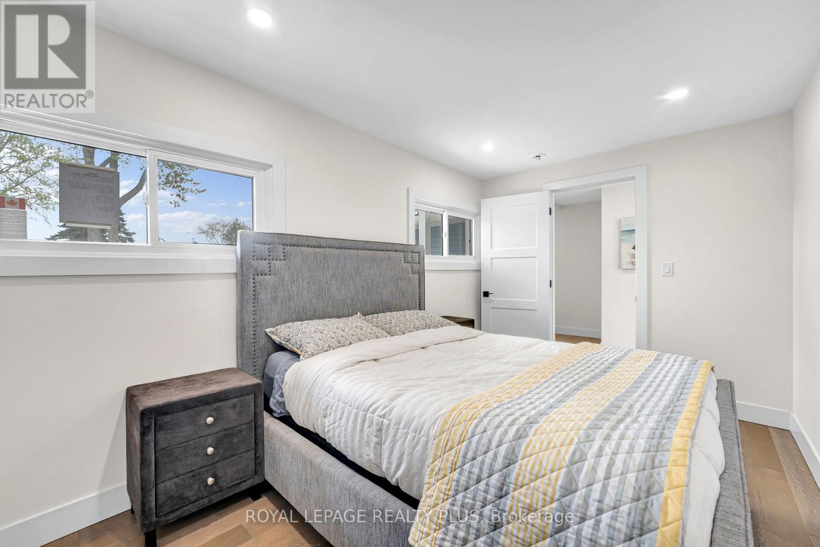 36 DICKINSON AVENUE - 22