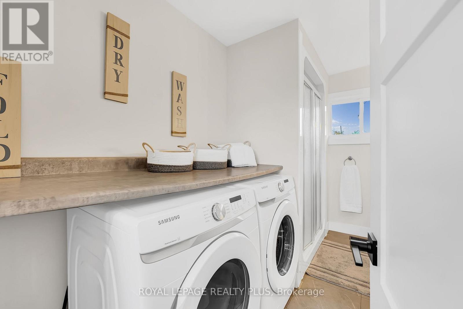 36 DICKINSON AVENUE - 27