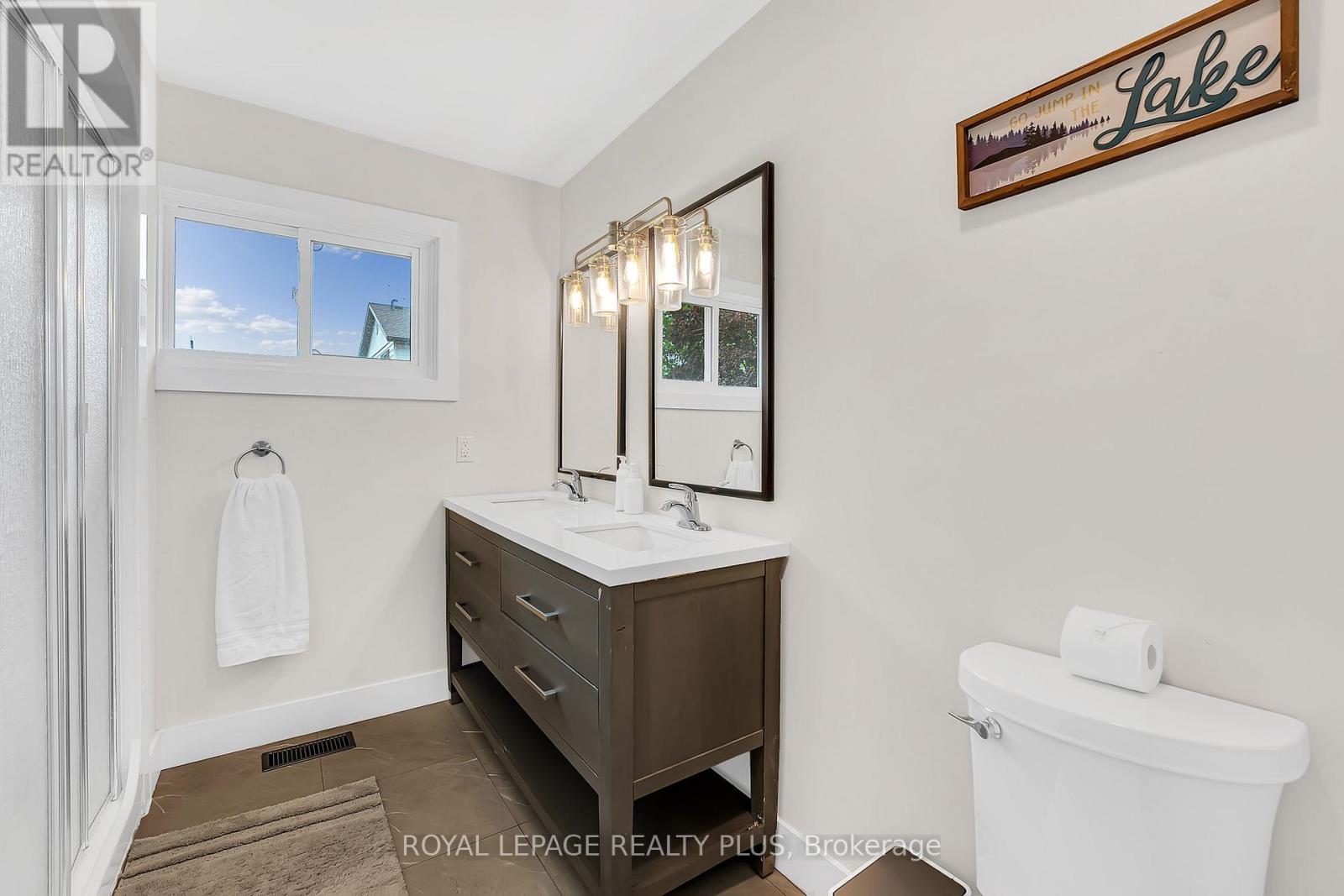 36 DICKINSON AVENUE - 28
