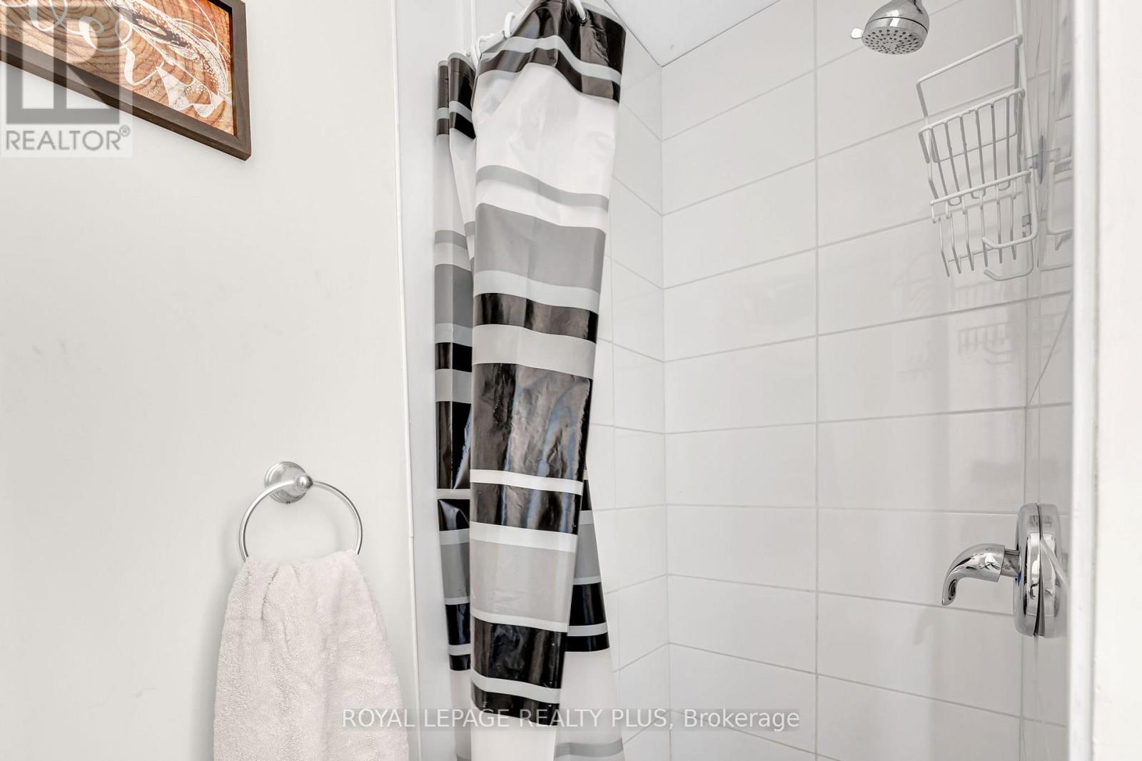 36 DICKINSON AVENUE - 32