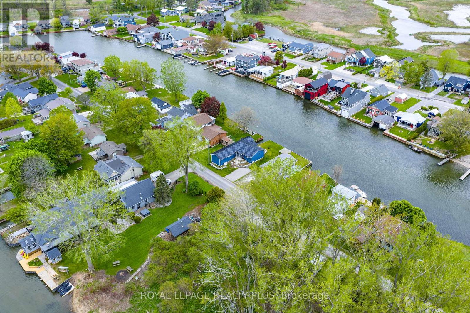 36 DICKINSON AVENUE - 41