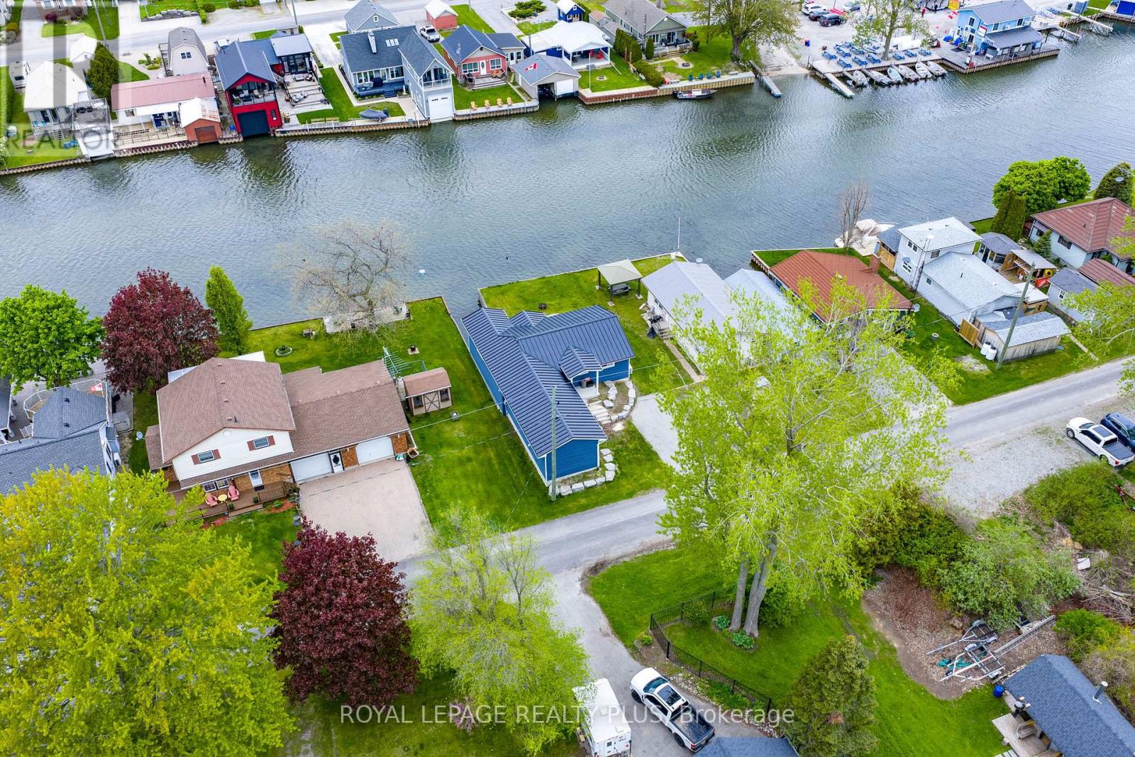 36 DICKINSON AVENUE - 42