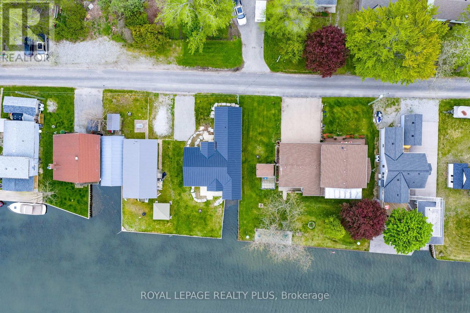 36 DICKINSON AVENUE - 43