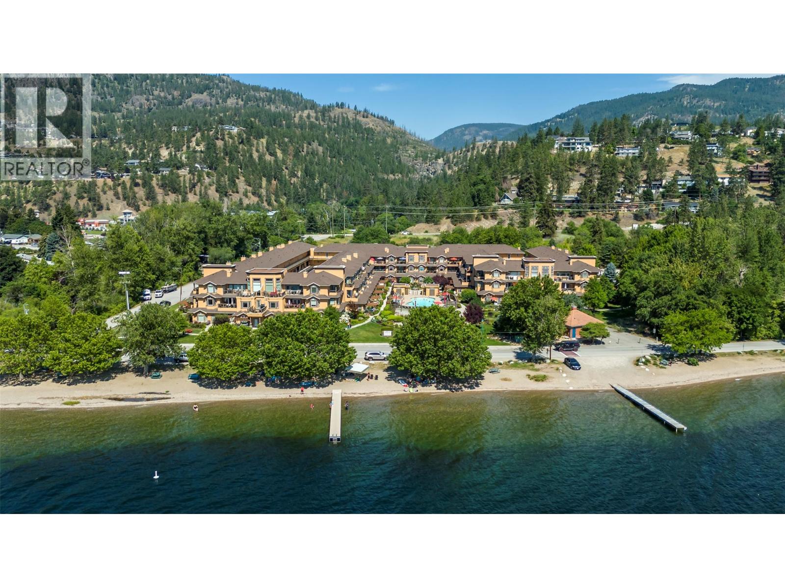 301 3996 Beach Avenue, Peachland