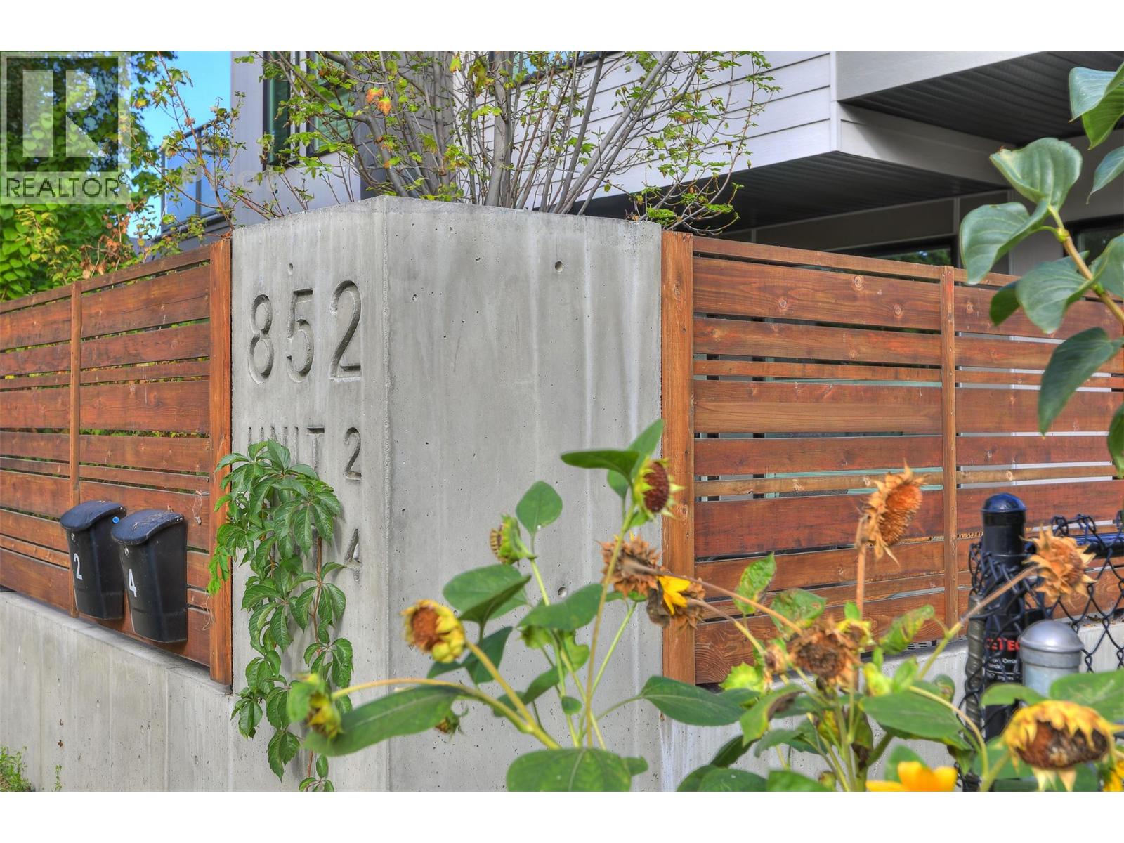 2 852 Stockwell Avenue, Kelowna