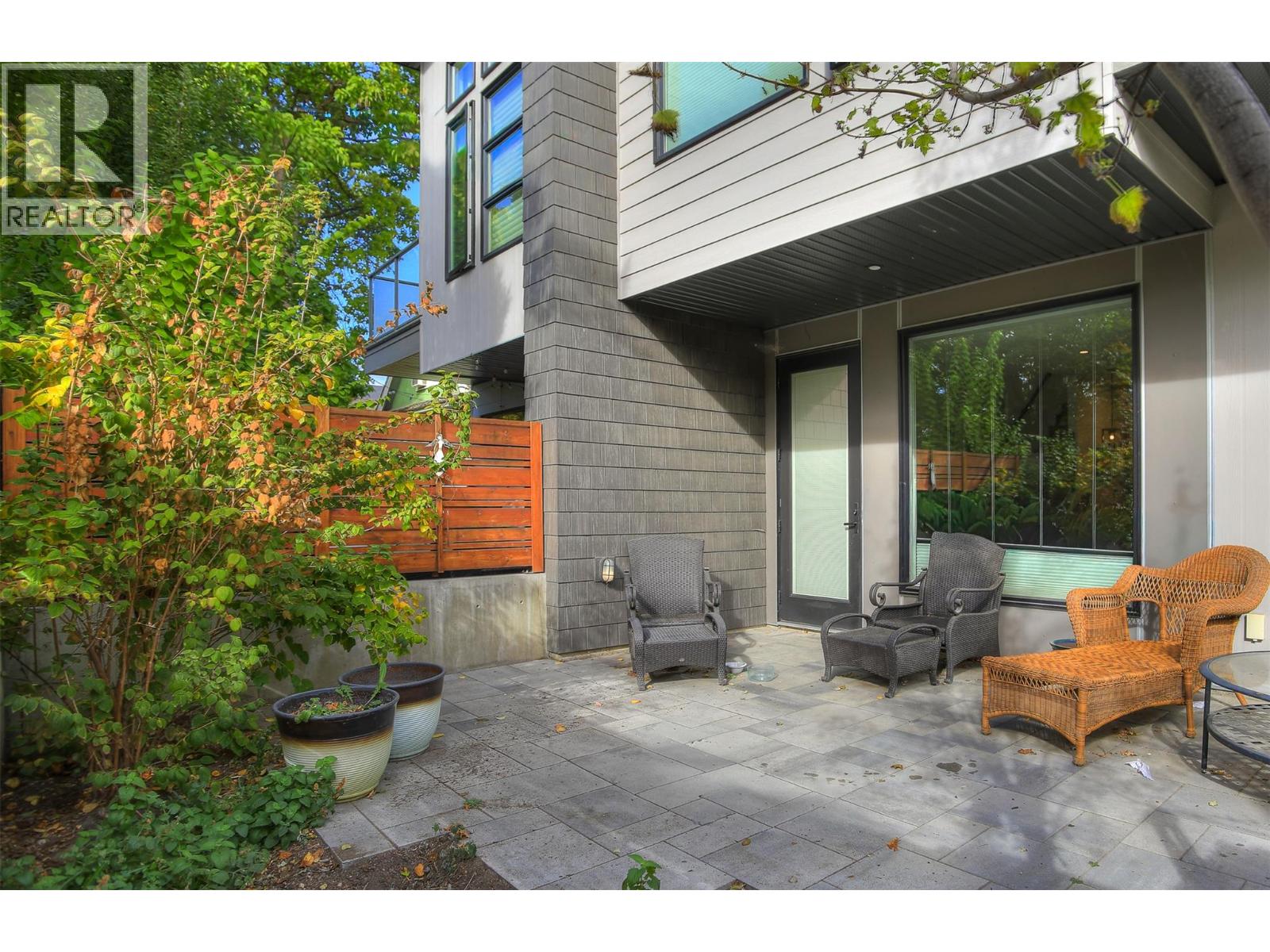 2 852 Stockwell Avenue, Kelowna