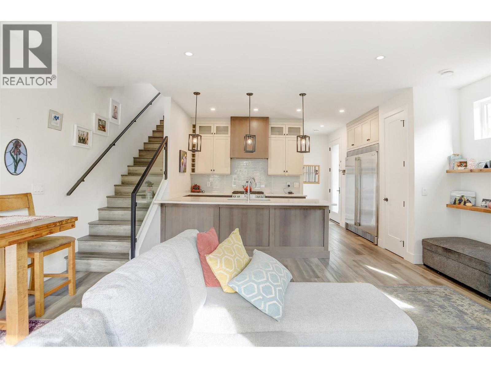 2 852 Stockwell Avenue, Kelowna