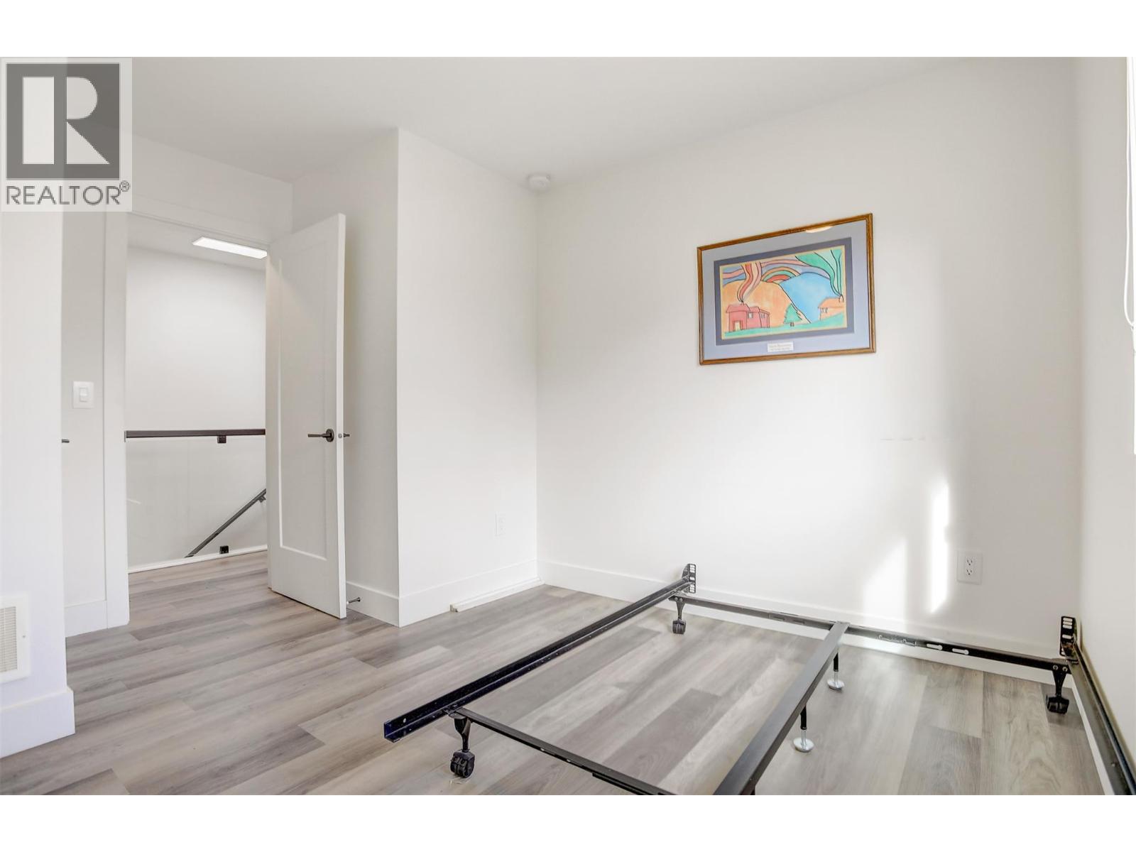 2 852 Stockwell Avenue, Kelowna
