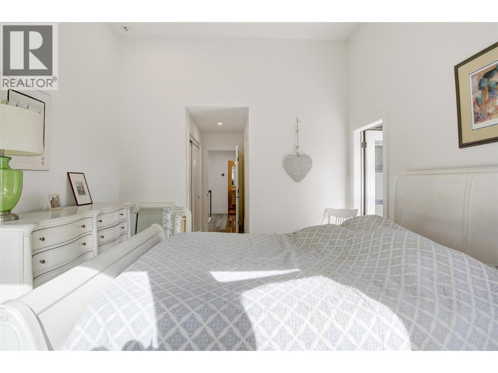 2 852 Stockwell Avenue, Kelowna