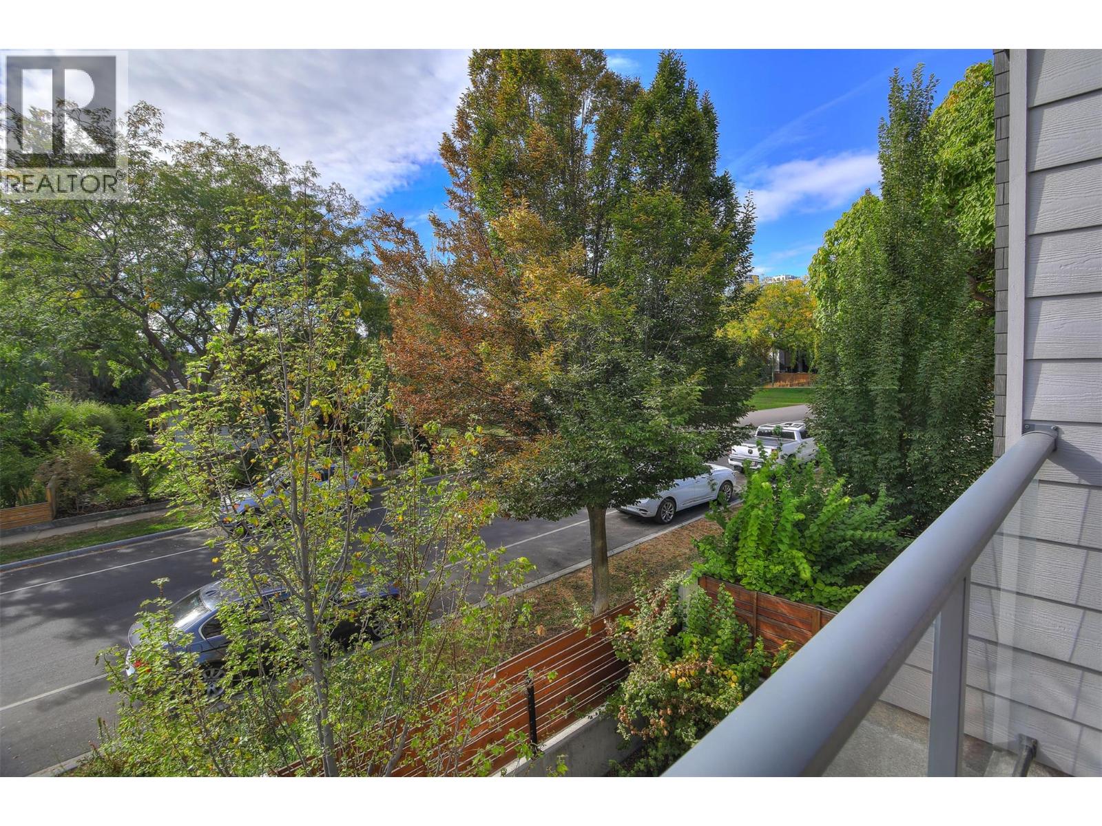2 852 Stockwell Avenue, Kelowna