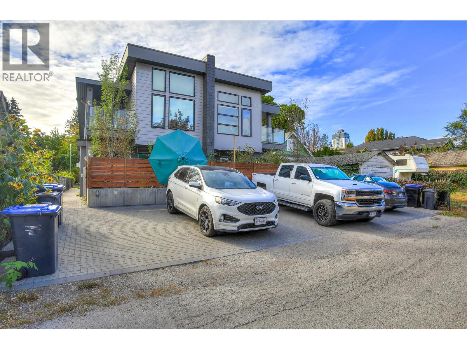 2 852 Stockwell Avenue, Kelowna