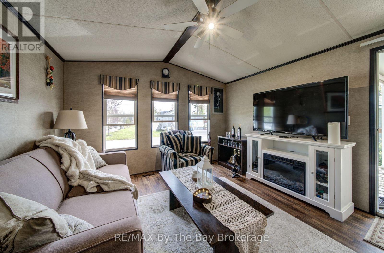 14 KENORA TRAIL - 10