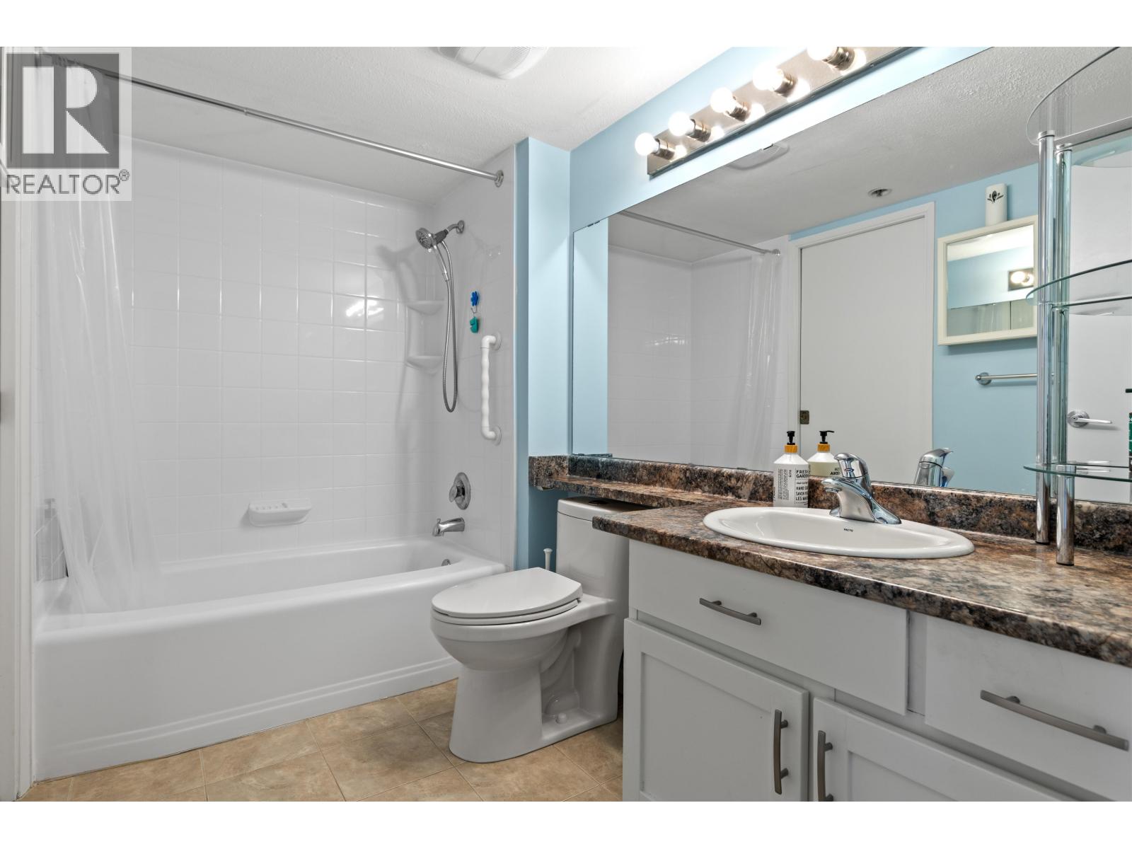 705 460 WESTVIEW STREET, Coquitlam