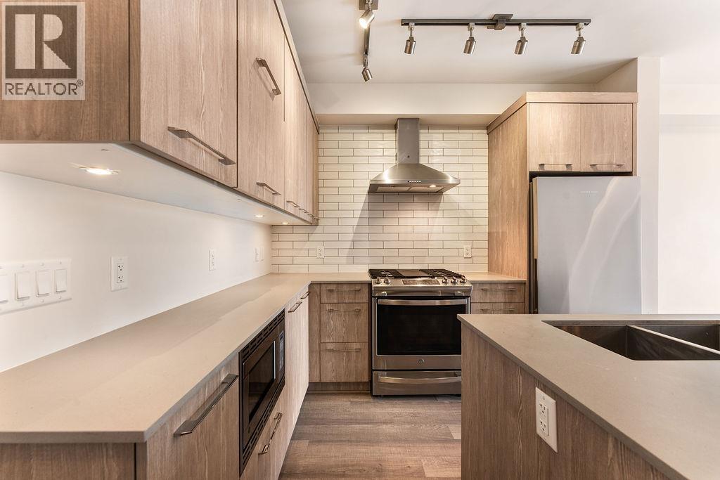 209 1012 AUCKLAND STREET, New Westminster