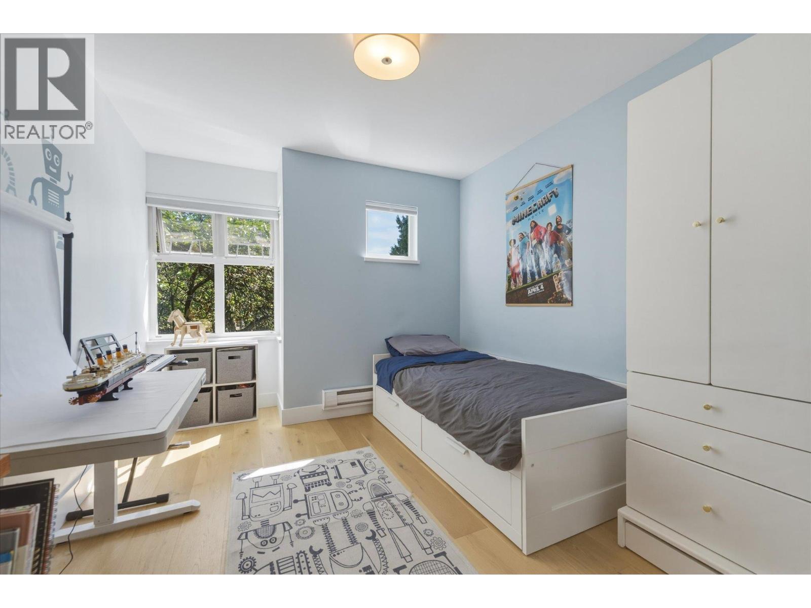 1073 E PENDER STREET, Vancouver